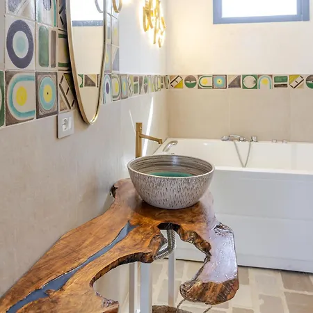 Trulli Boutique & Santa Lucia (Brindisi)
