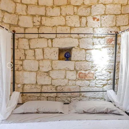 Trulli Boutique & Gasthof Santa Lucia (Brindisi)