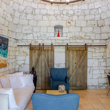 Trulli Boutique & 4* Santa Lucia (Brindisi)
